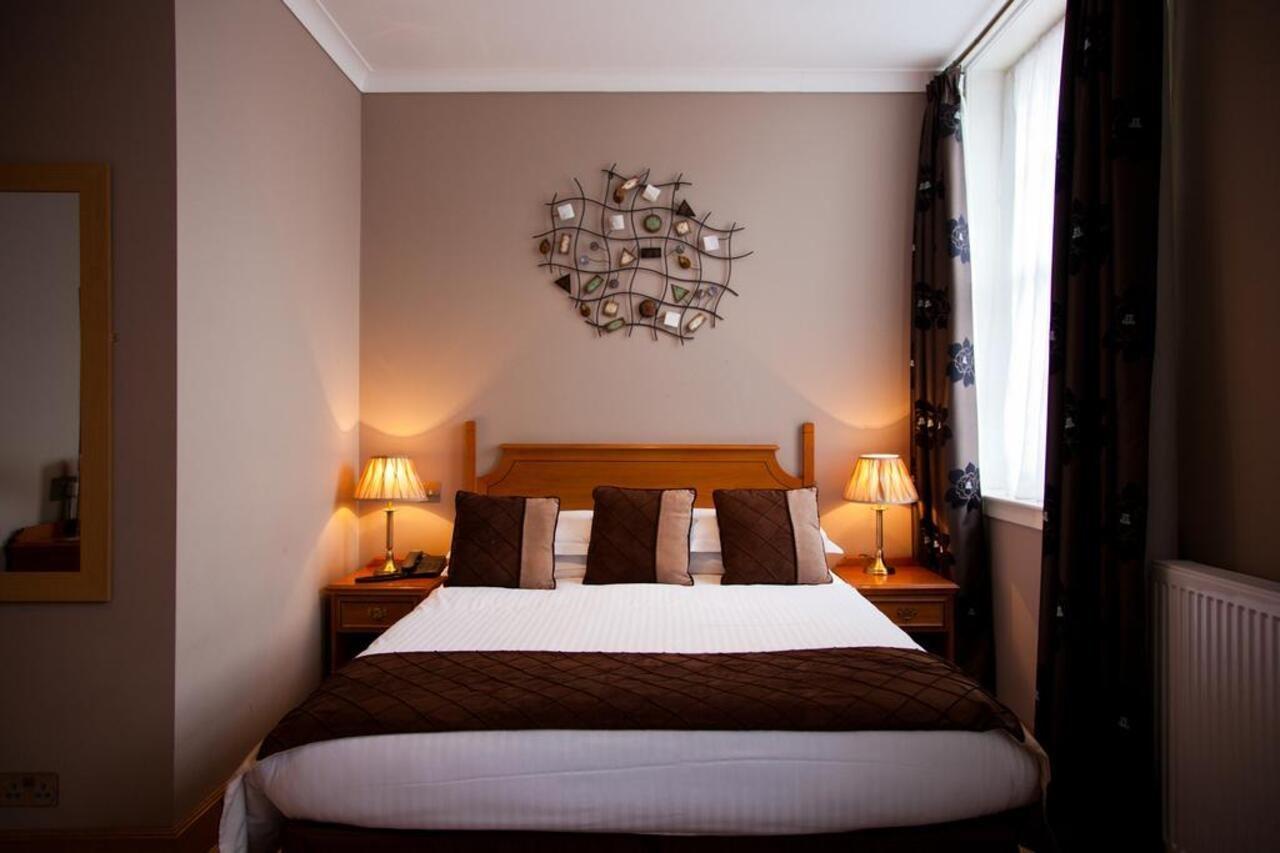 The City Hotel Dunfermline Exteriör bild