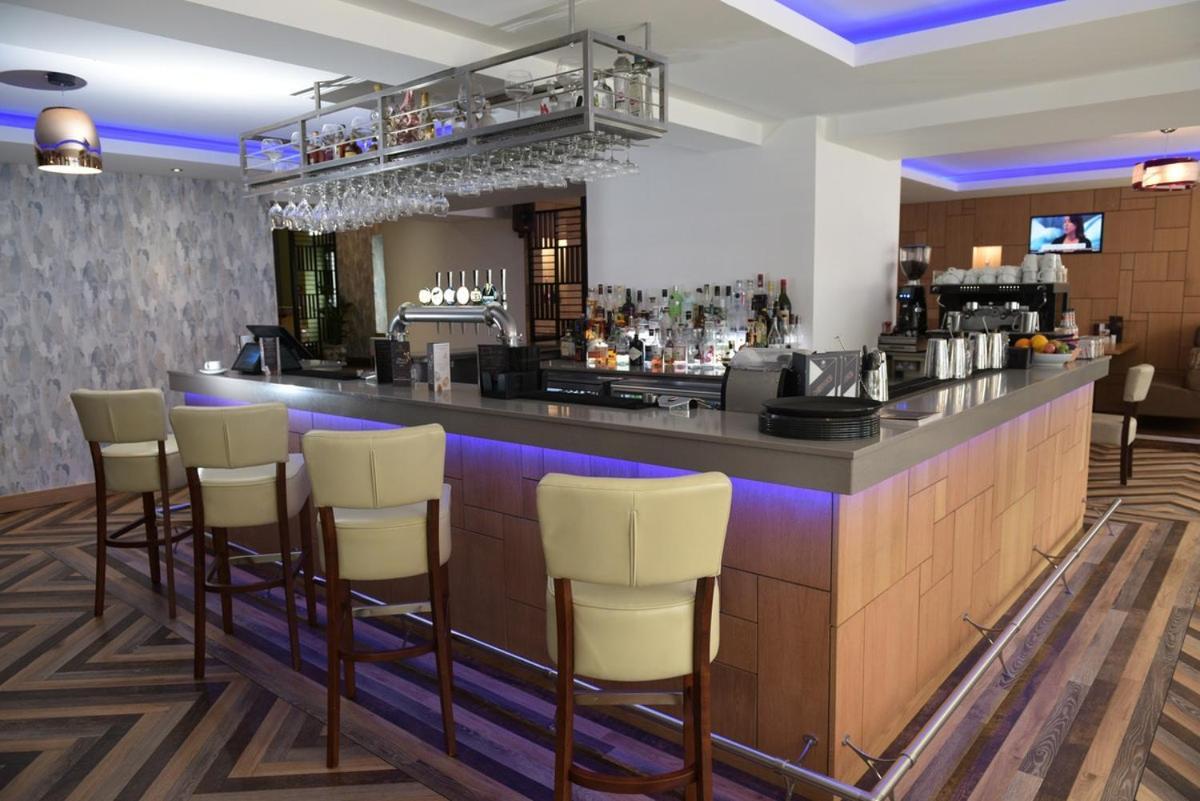 The City Hotel Dunfermline Exteriör bild